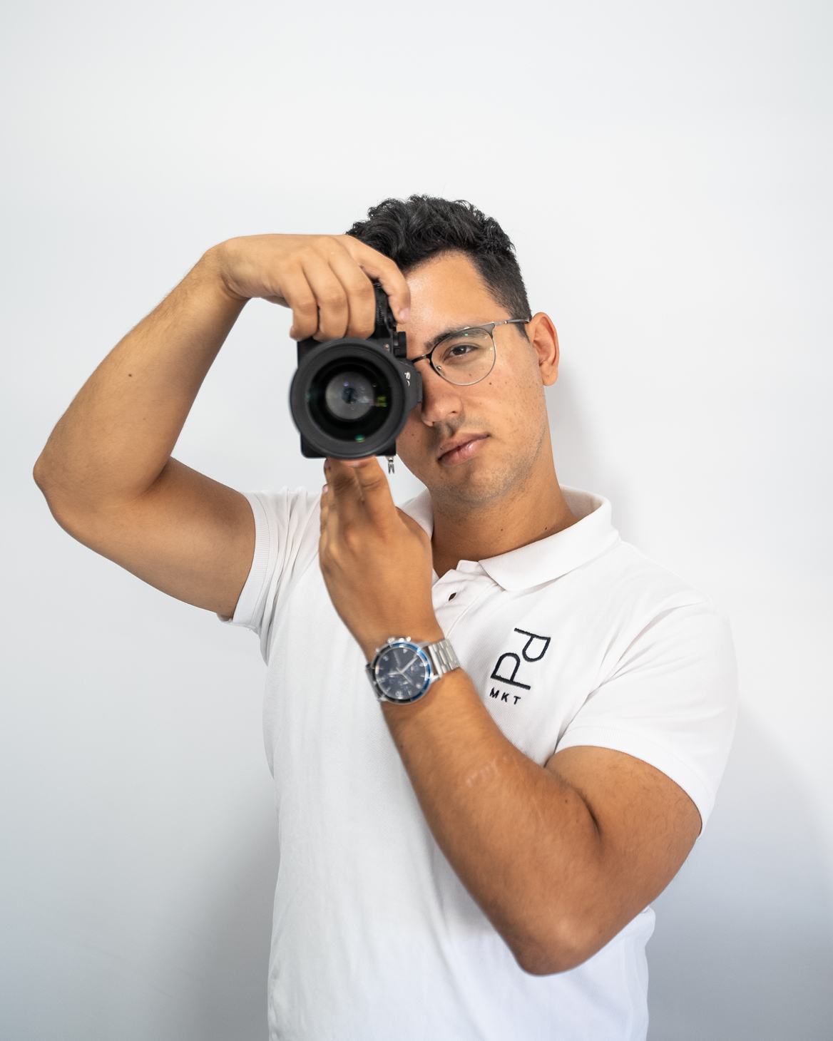 Nos encargamos de grabar y editar todo el contenido